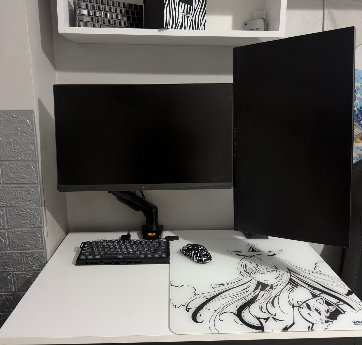 Customer photo review of Wraith Cosmic Glass V2 Cam Mousepad