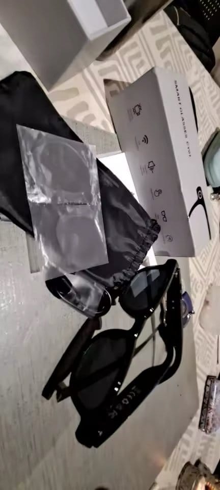 Customer photo review of AI Smart Glasses - Camera 8 MP, Real-Time Translation, Navigation