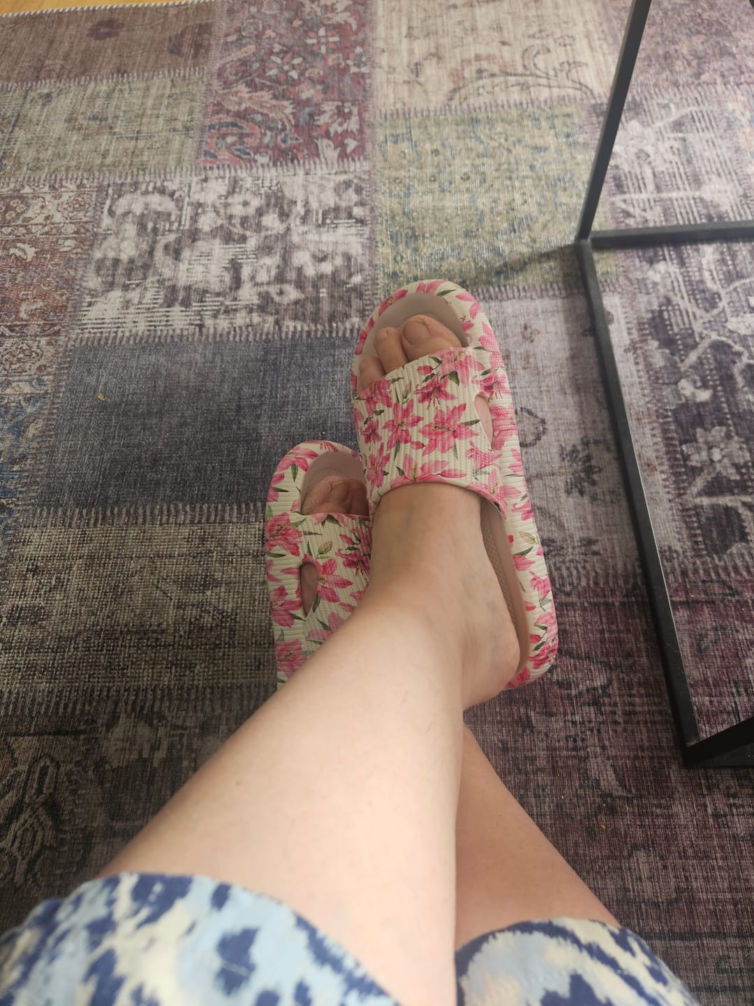 Customer photo review of HappyFlops Limited Editions
