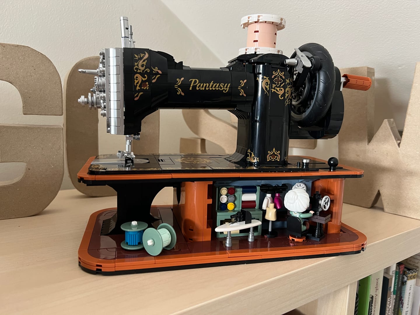 Customer photo review of Pantasy Hand Crank  Sewing Machine 85028