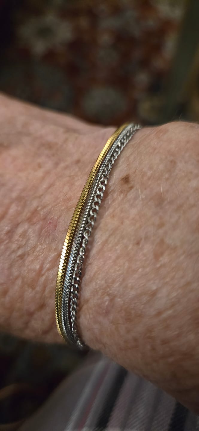 Customer photo review of Minimal Square Bracelet