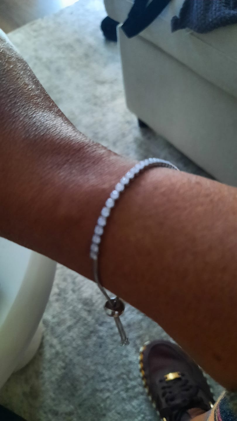 Customer photo review of Melly Adjustable Tennis Bracelet (Bundle)