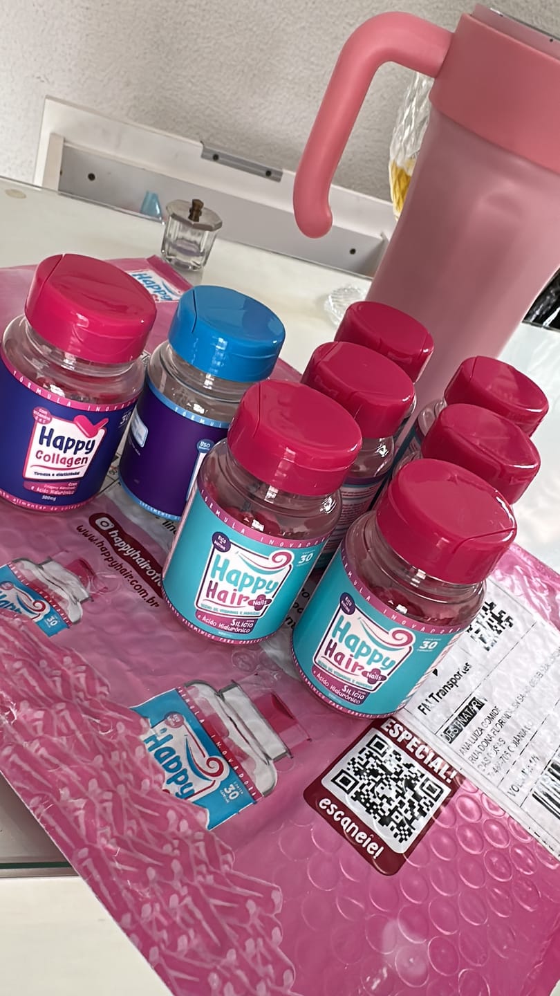 Customer photo review of Happy Hair 3 Potes + 3 Potes Grátis + 1 Pote de Melatonina + 1 Pote de Colágeno (Total 8 Potes)