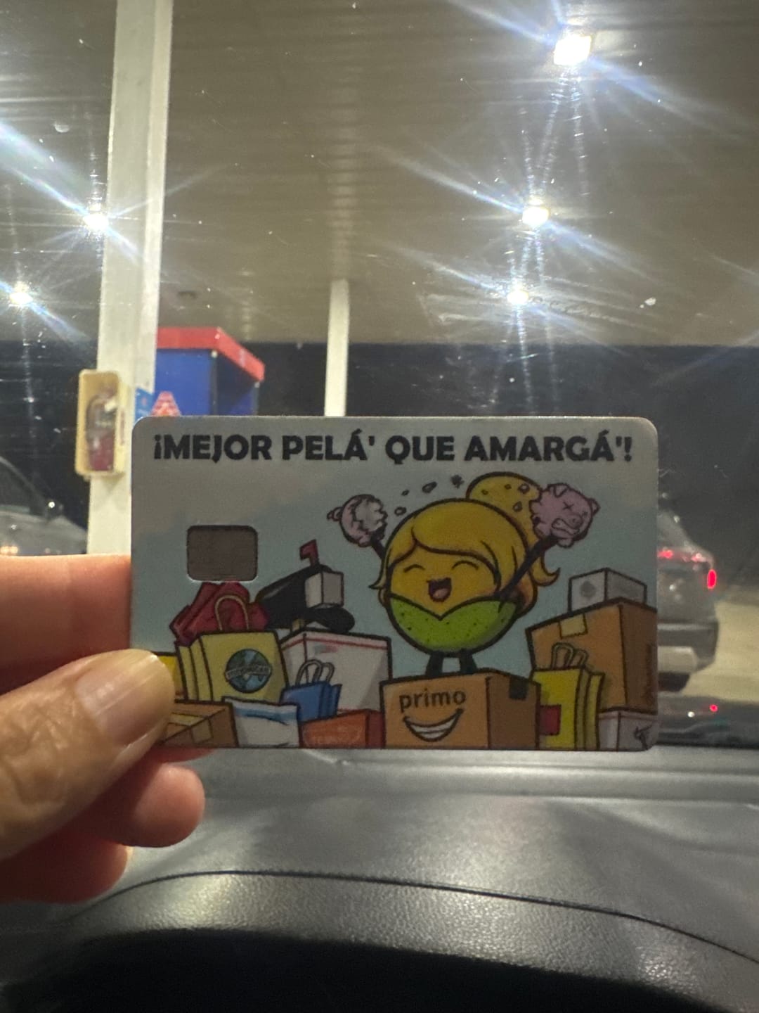 Customer photo review of (Damas) Mejor Pelá' que Amargá' - Sticker para Tarjeta de Crédito