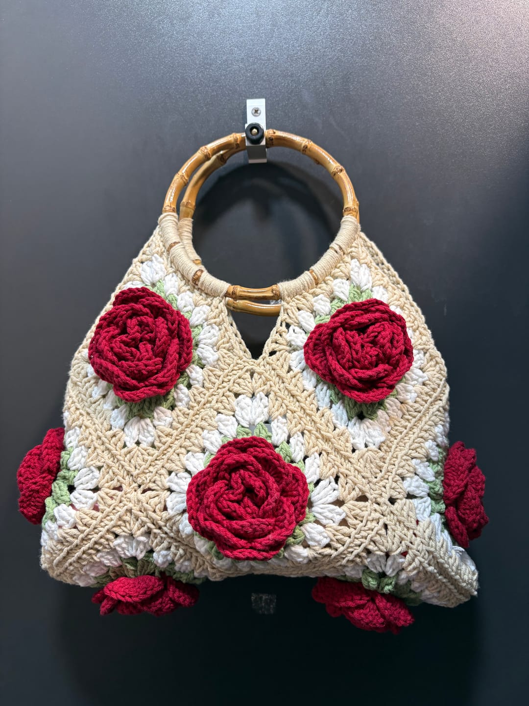 Customer photo review of 1980 Rose Handbag Crochet DIY KIT