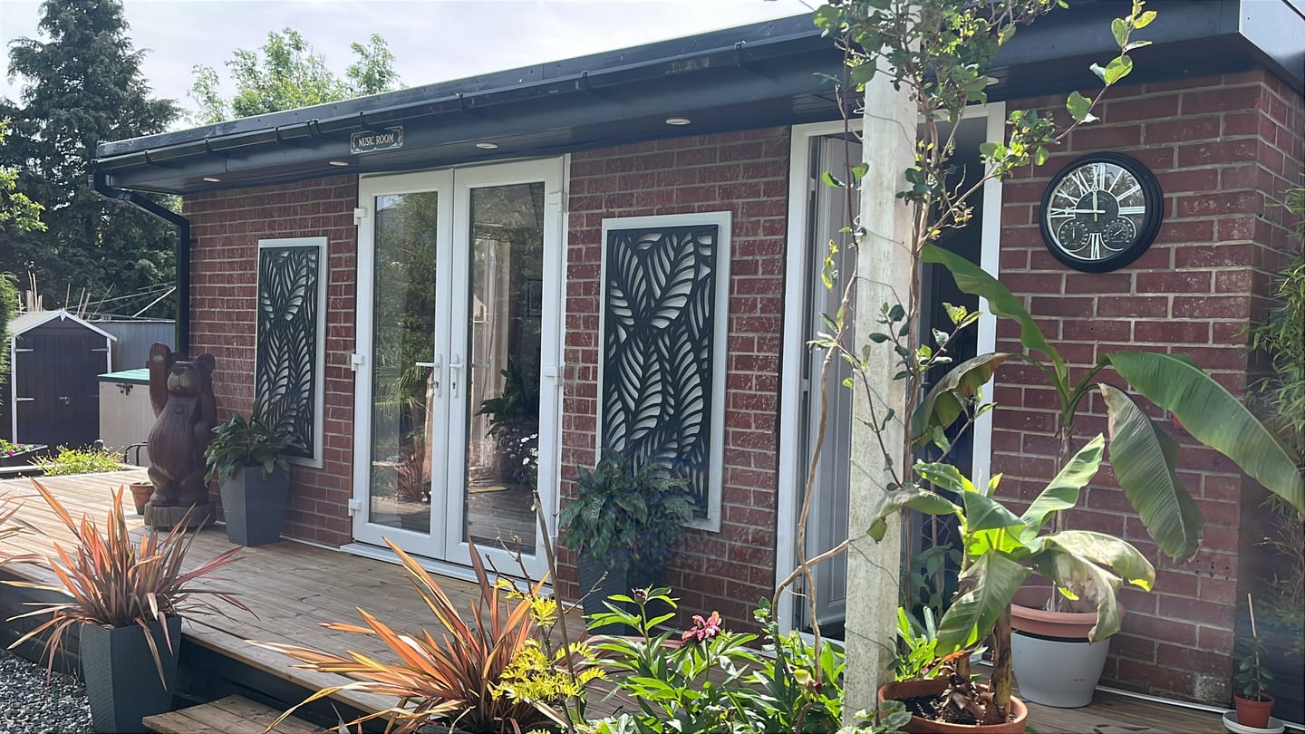 Customer photo review of Black Tropic Palm Decorative Garden Screen