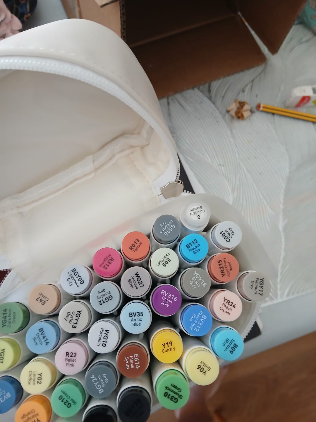 Customer photo review of Ohuhu Honolulu Plus Series Supreme Rubber Brush Tip Markers