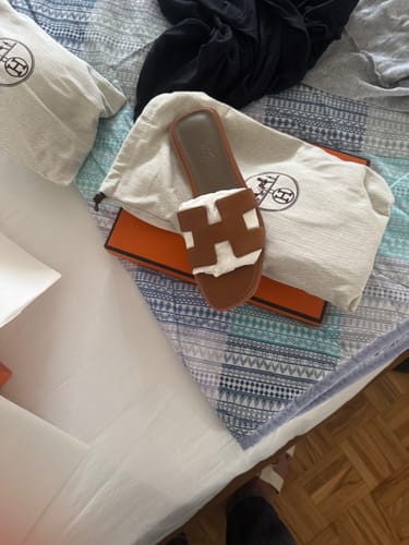 Customer photo review of HM 25 Oran Sandal Gold Epsom Etoupe Calfskin