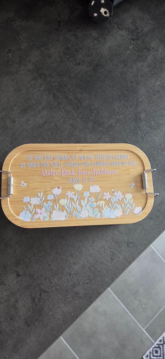 Customer photo review of Brotdose personalisiert als Abschiedsgeschenk Blumenwiese