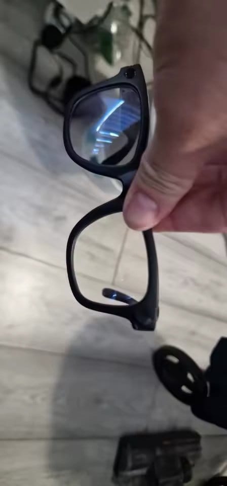 Customer photo review of AI Smart Glasses - Camera 8 MP, Real-Time Translation, Navigation