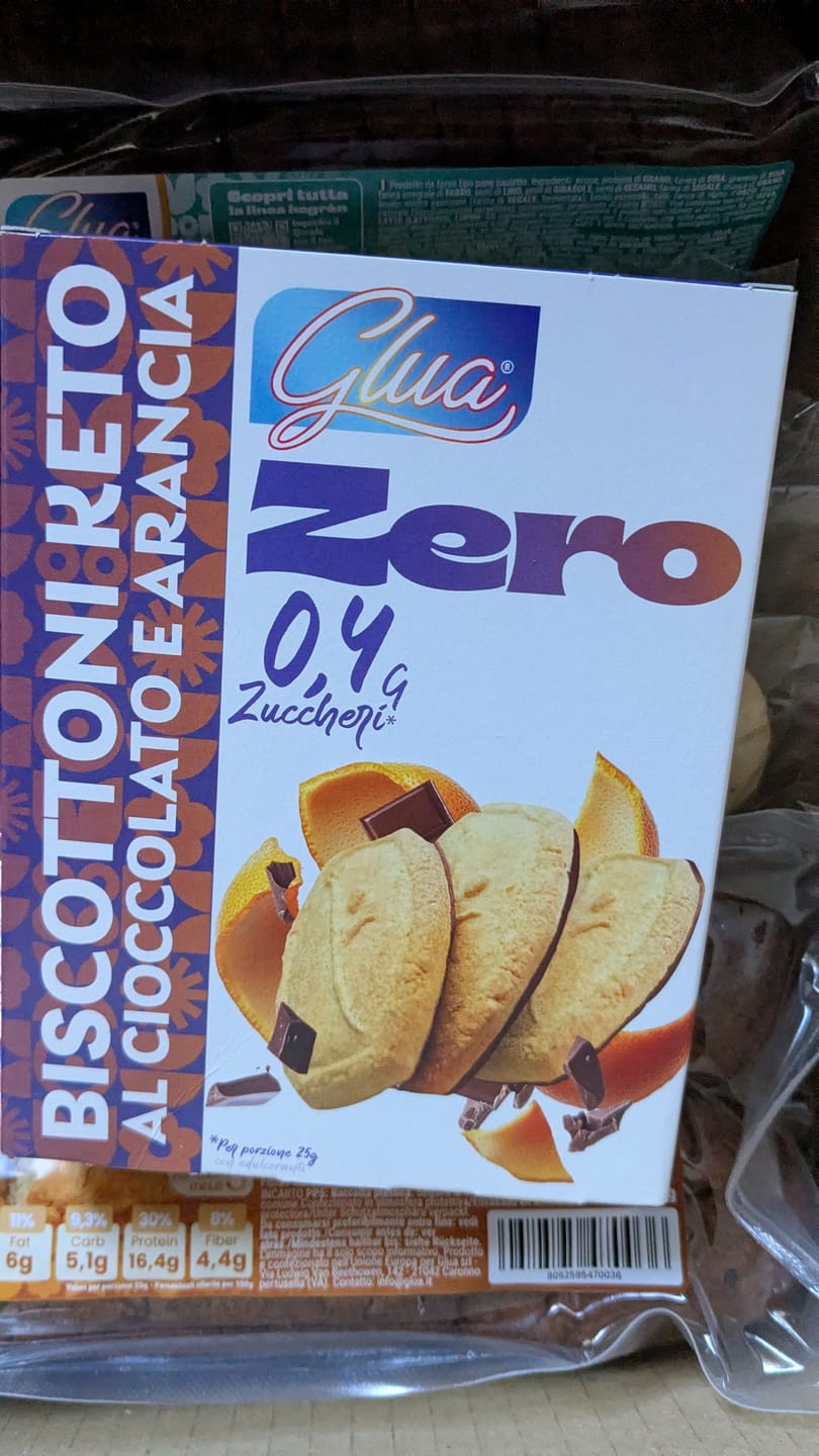 Customer photo review of Biscotti proteici Nuvole ricoperti di cioccolato e arancia