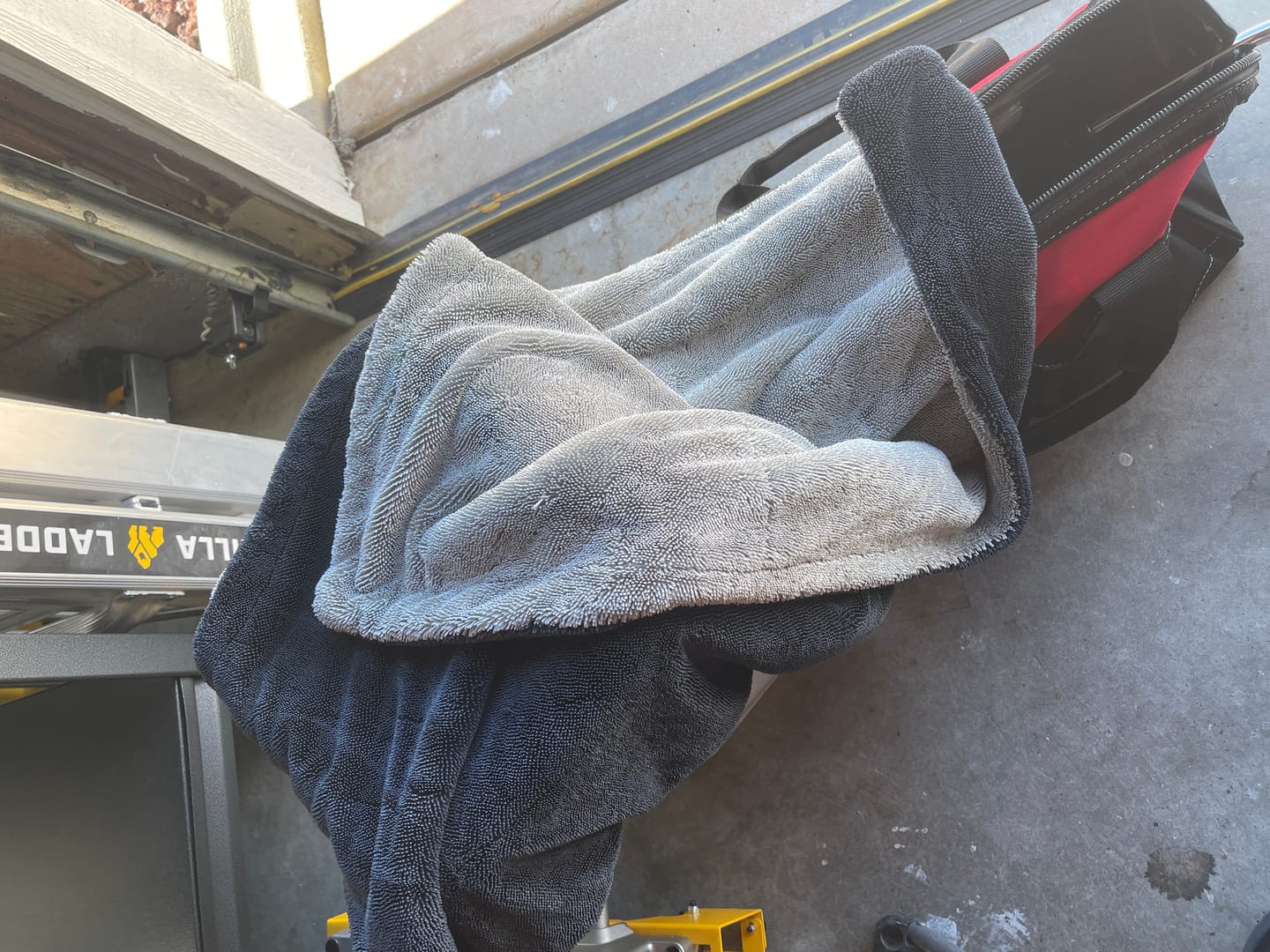 Customer photo review of Dual Color Drying Towel 1200GSM 36x28"