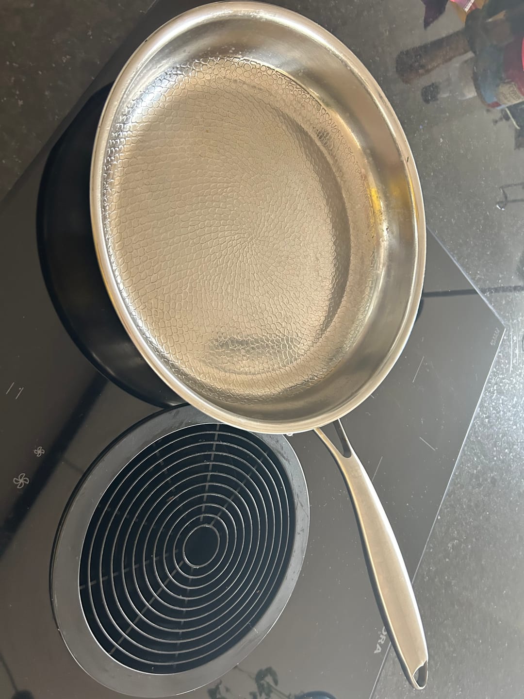 Customer photo review of Gehämmerte Titanpfanne