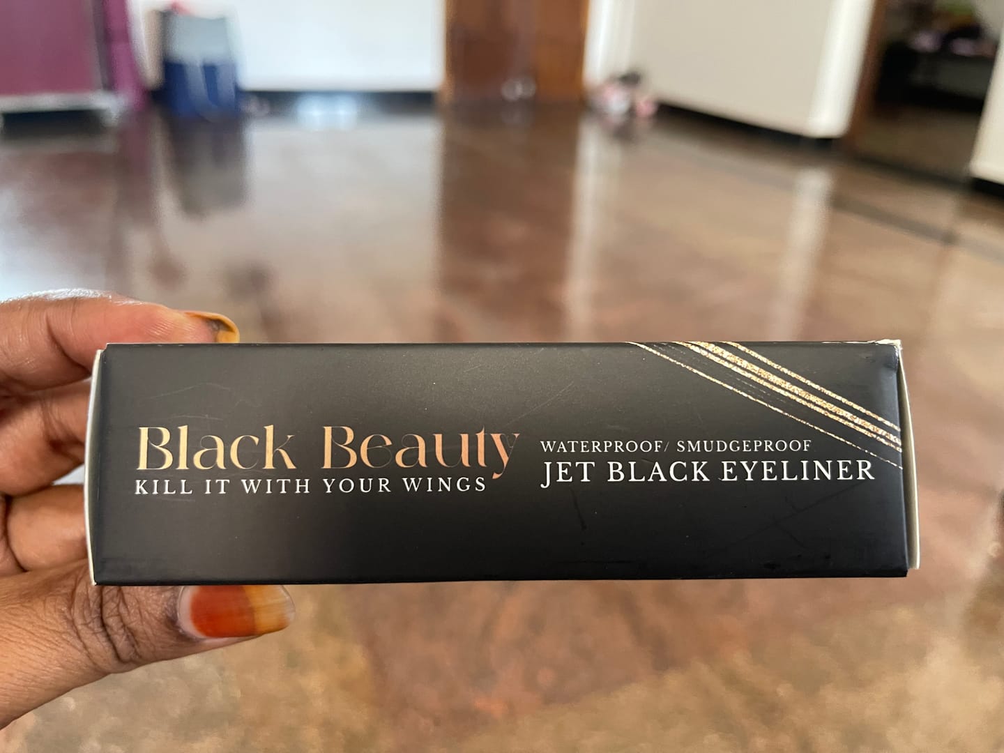 Customer photo review of Matte Eyeliner (Smudge-Proof | Matte Finish | All-Day Hold)