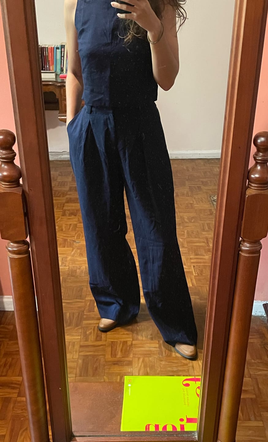 Customer photo review of Calça Pantalona Graviola Azul Escuro