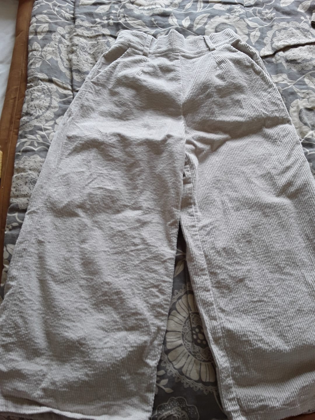 Customer photo review of Pantalon Alex - Velours côtelé blanc cassé