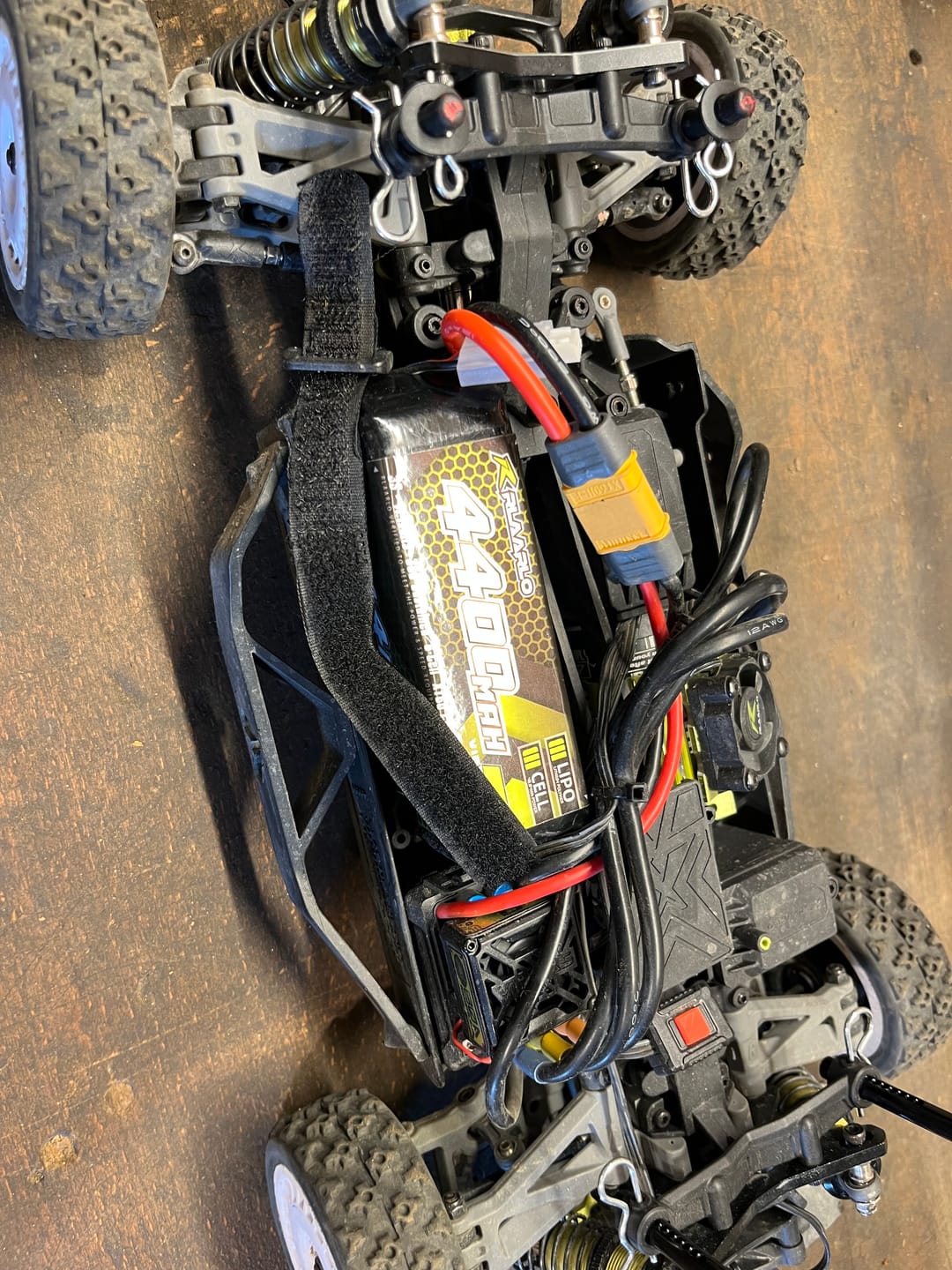 Customer photo review of 11.1V 4400mah 3S Lipo Battery XT60 Plug