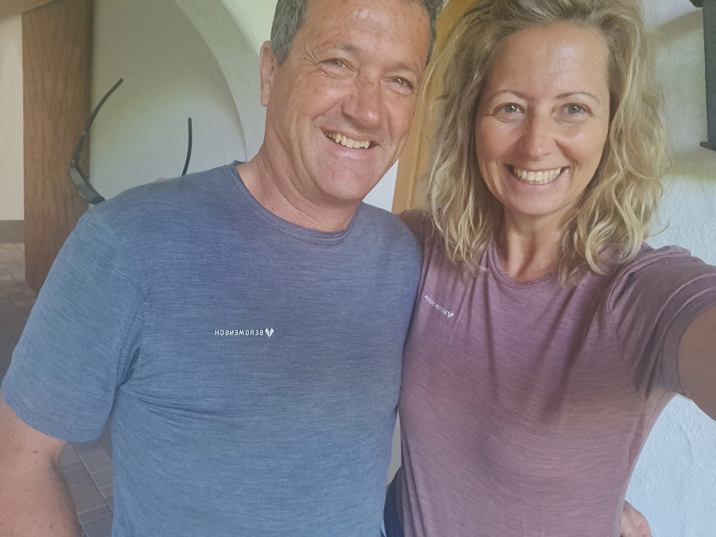 Customer photo review of Logo Basic - Unisex Merino CloudBlend Shirt