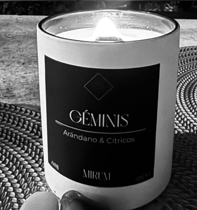 Customer photo review of Mirum Astrología