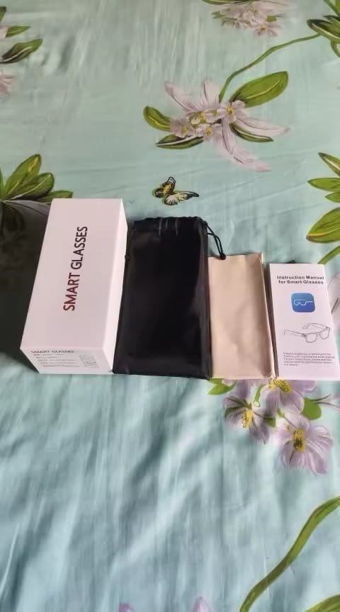 Customer photo review of AI Smart Glasses - Camera 8 MP, Real-Time Translation, Navigation