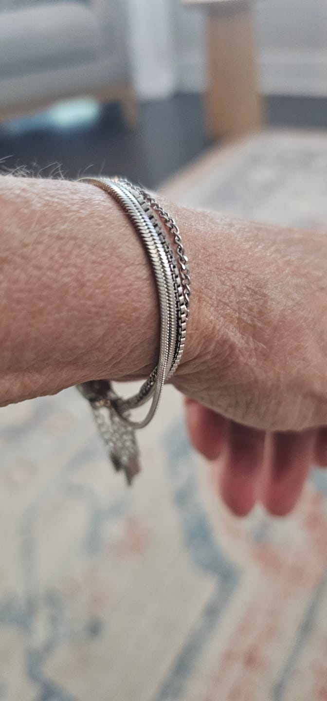 Customer photo review of Minimal Square Bracelet