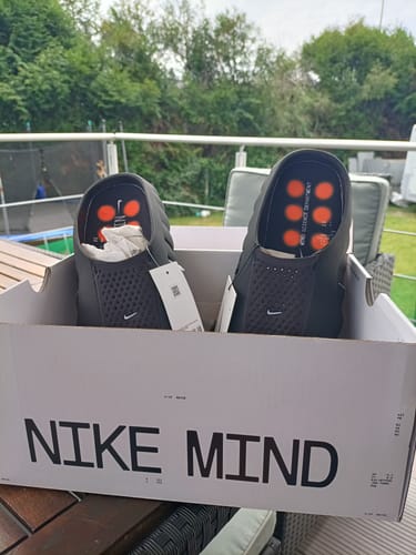 Avis photo d'un client sur Nike Mind 001 - Black