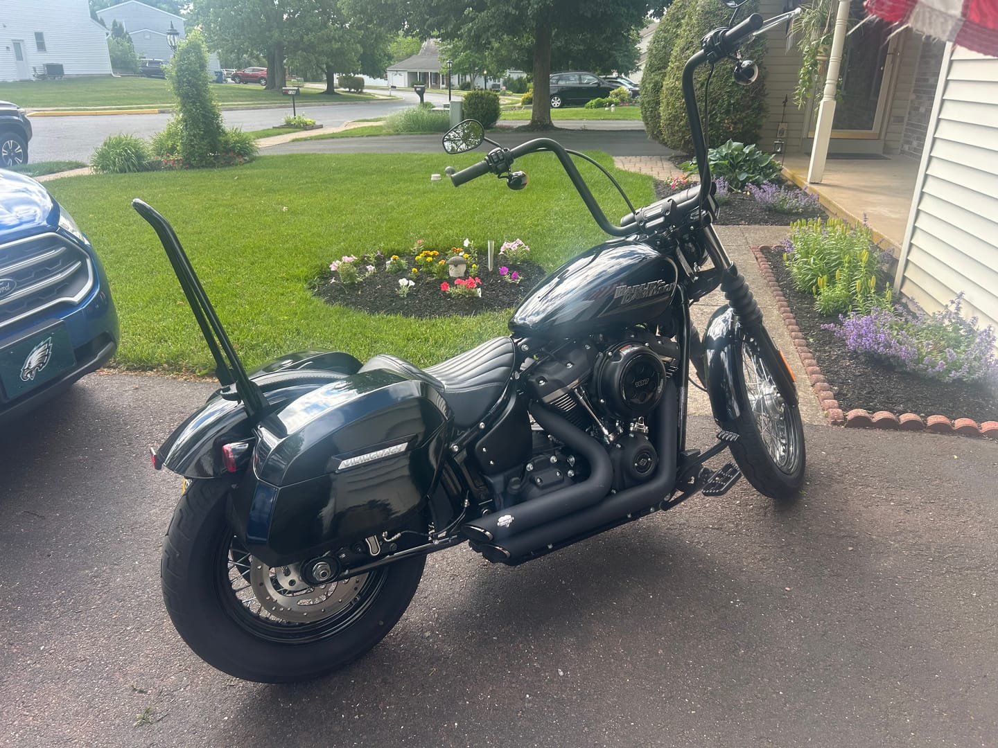 Customer photo review of 32L - Darkin Large Quick Mount Painted Hard Saddlebags for Harley Softail Street Bob FXBB/S