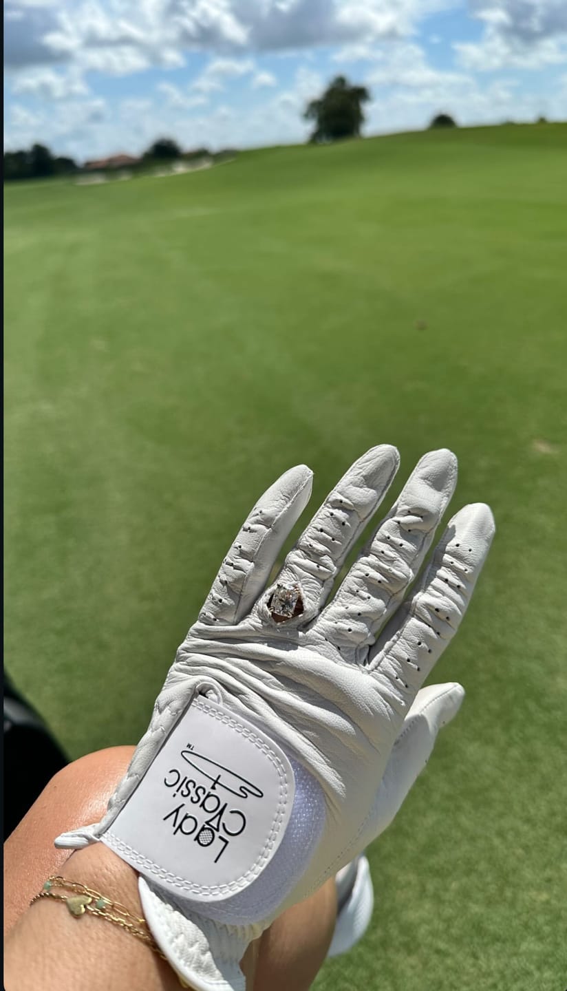 Customer photo review of Lady Classic Ring Glove