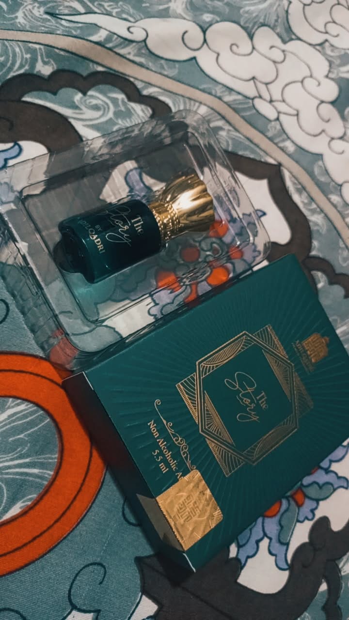 Customer photo review of The Story Luxury Attar Perfume