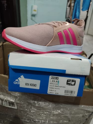 Customer photo review of Tenis 018 Maquillaje Fiusha