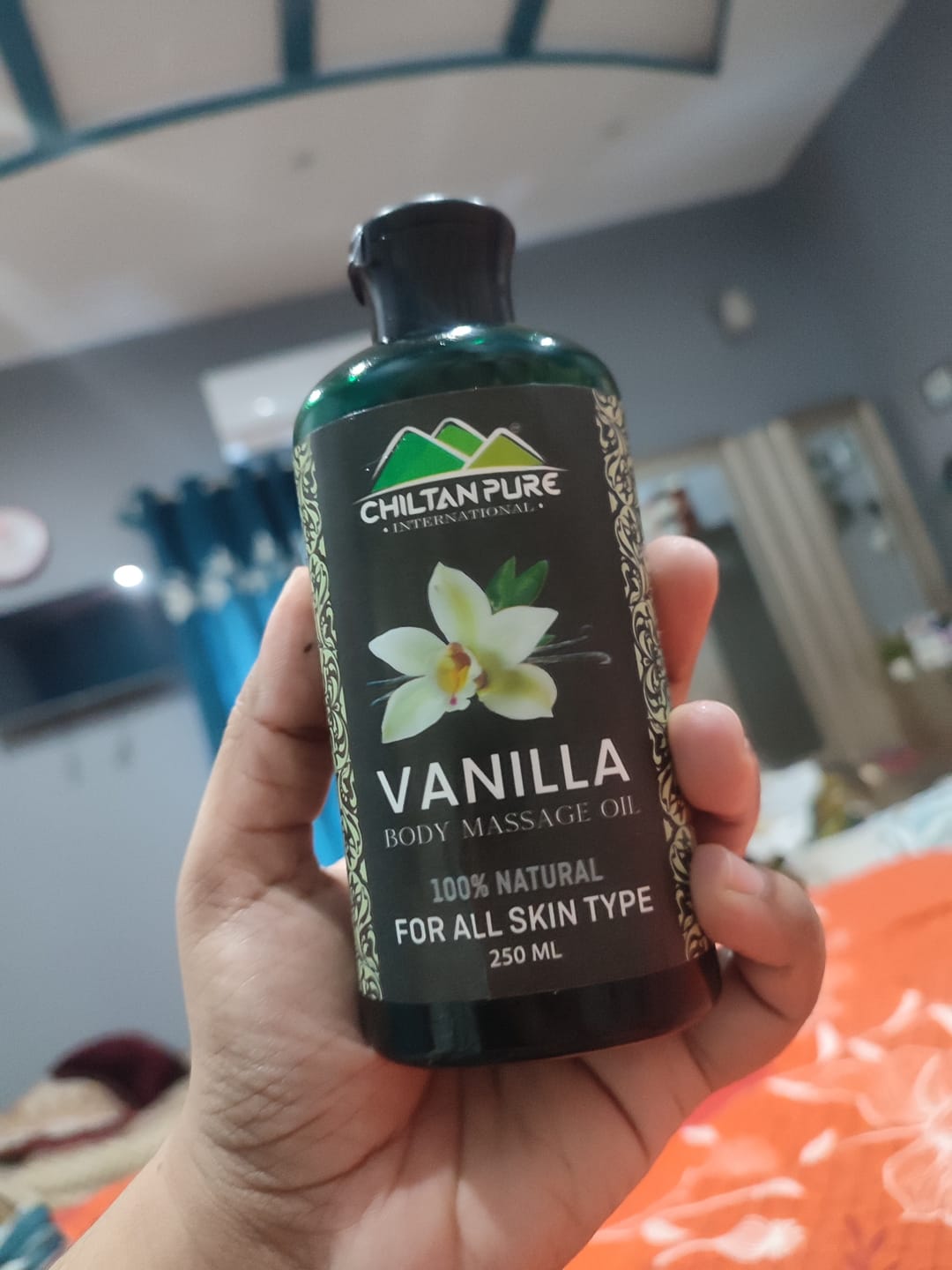 Customer photo review of Vanilla Body Massage Oil [Best For Babies & Sensitive skin]