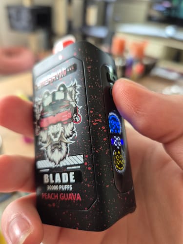 Customer photo review of Merry-Mi - Blade 30K - Puff Jetable / Vape Disposable - 5% nicotine