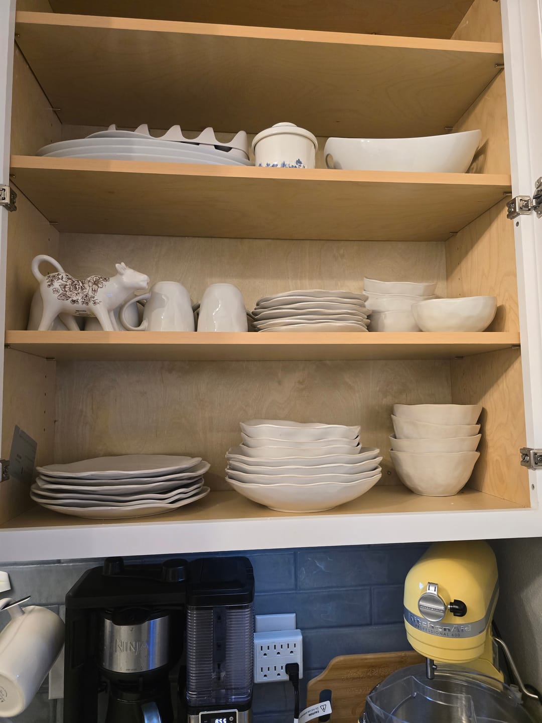 Customer photo review of 4-Piece Stoneware Deep Plate Set in Pearl White