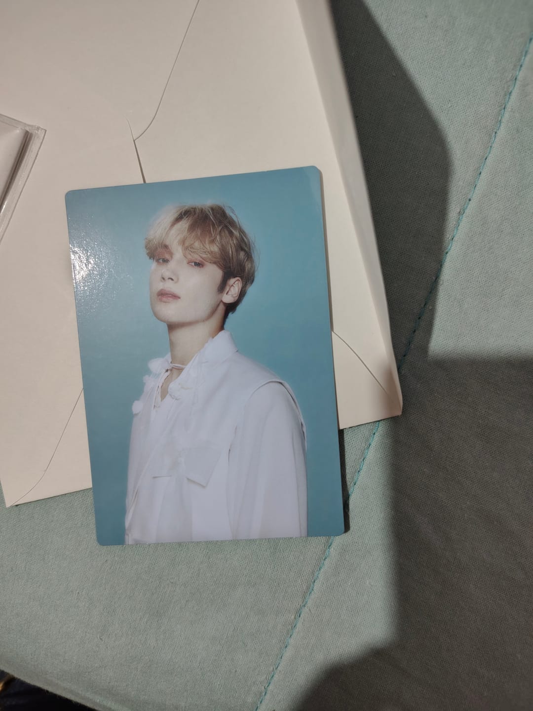 Customer photo review of K-POP BLIND RANDOM PHOTOCARD