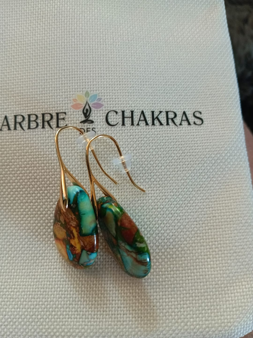 Customer photo review of Boucles d’Oreilles "Gouttes Arlequines" en Jaspe