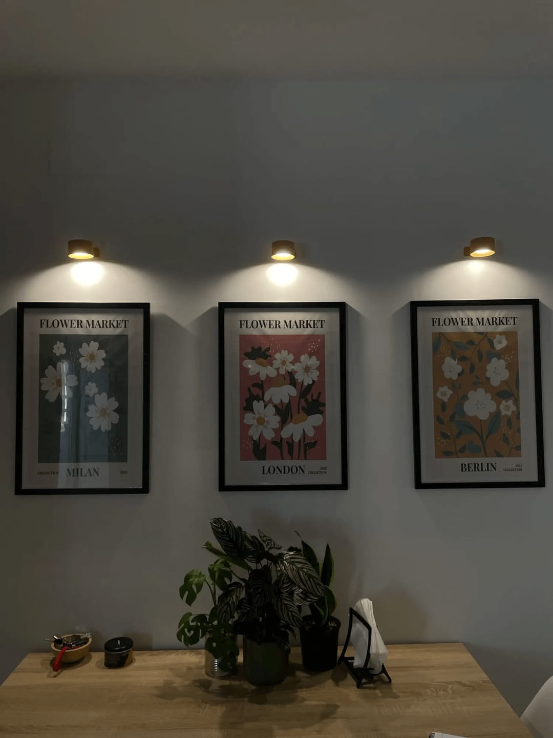 Customer photo review of Lunovia™ | Magnetic 360° Wall Light