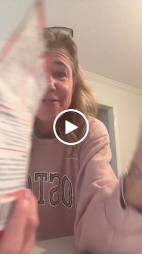 Customer video review of Strawberry Lemonade Optimize Creatine Monohydrate Gummies + B12 Energy Vegan Blend 120 Count