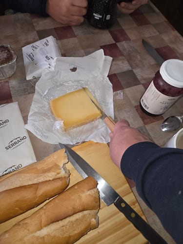 Customer photo review of Cuchillo para queso