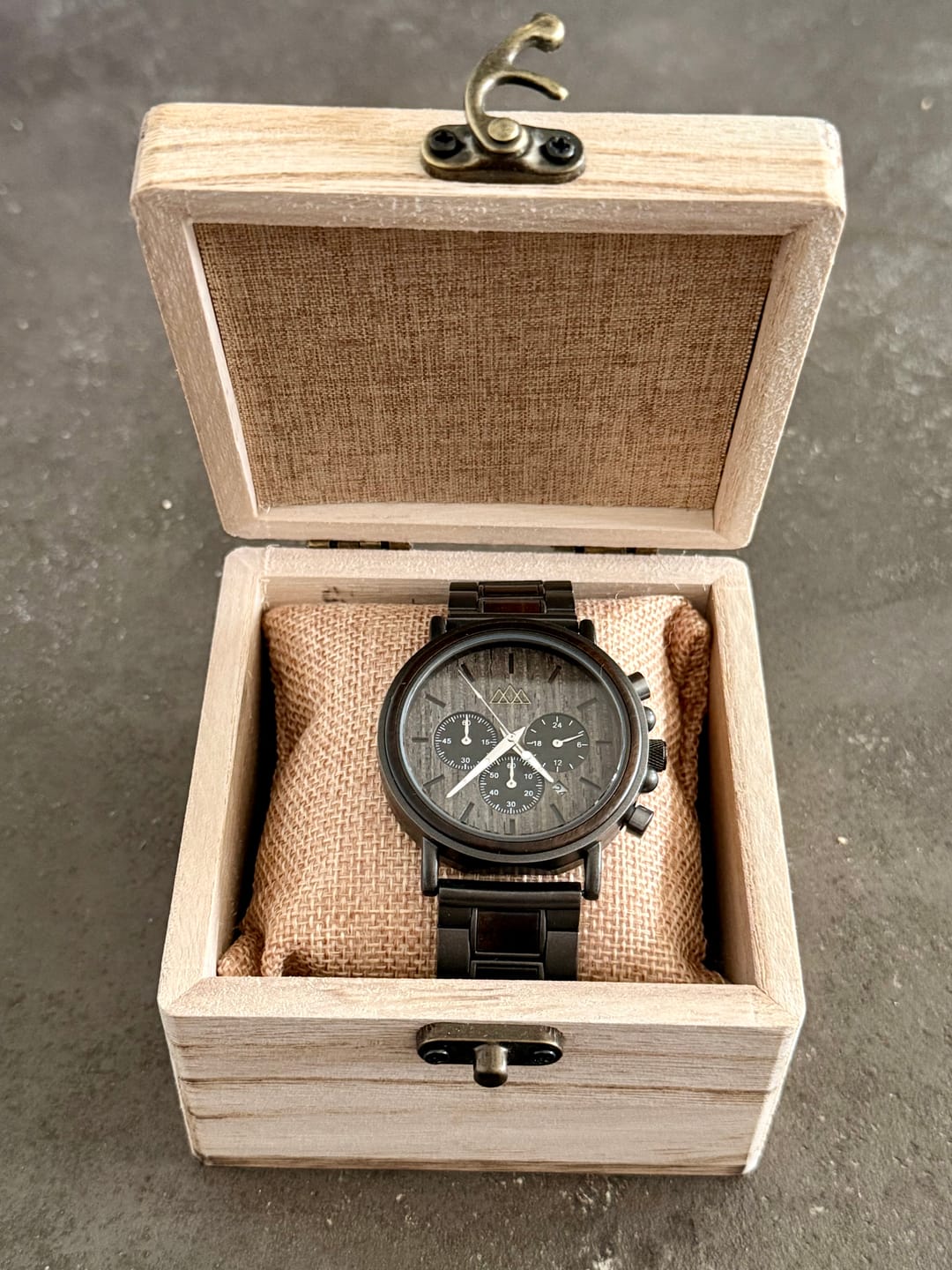 Customer photo review of Montre en Bois Homme - Marshal Brown