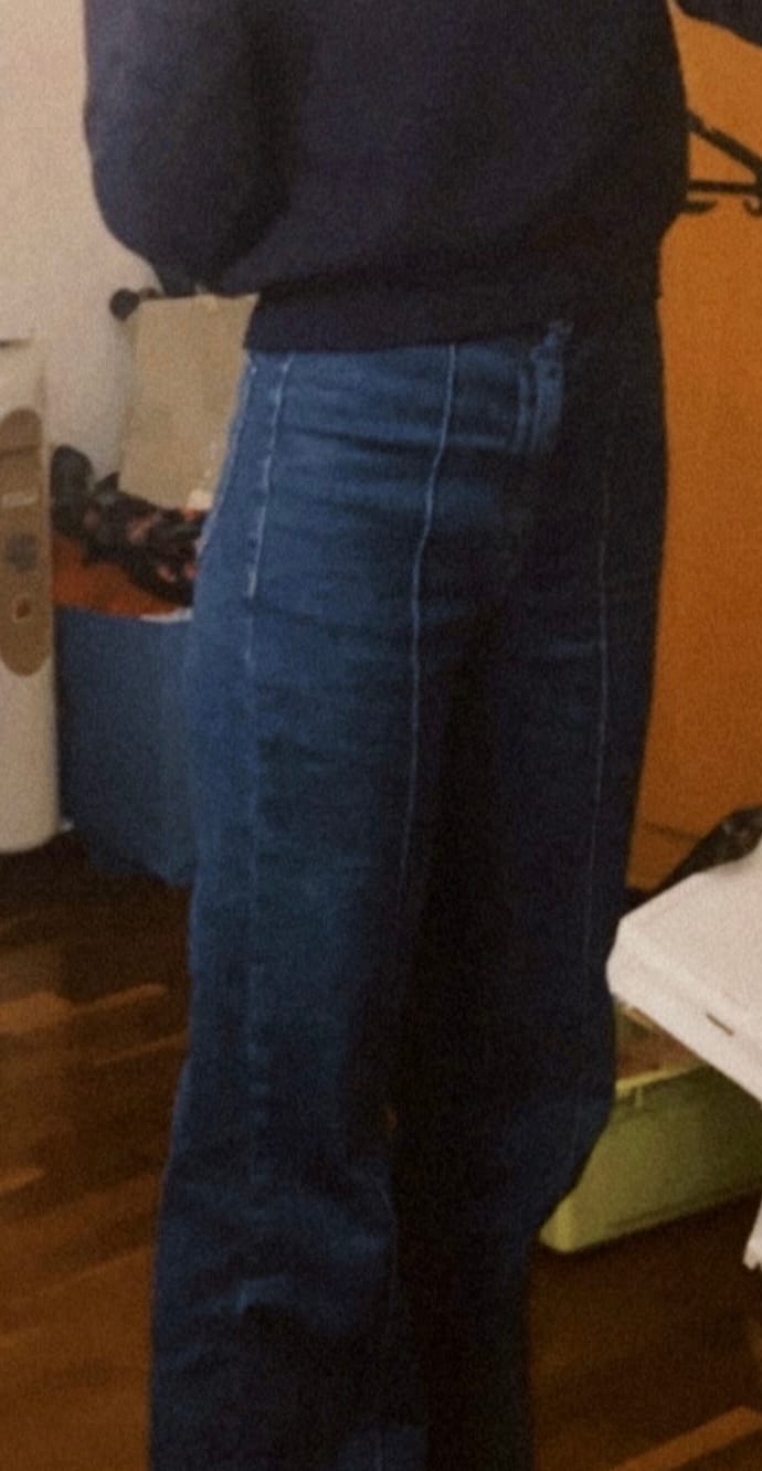 Customer photo review of Calça Jeans Reta Mandacaru Azul Escuro