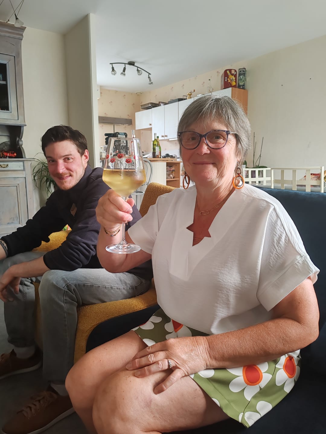 Customer photo review of Le jardin de Mamie - Verre à vin personnalisé avec fleurs de naissance pour Maman et Mamie
