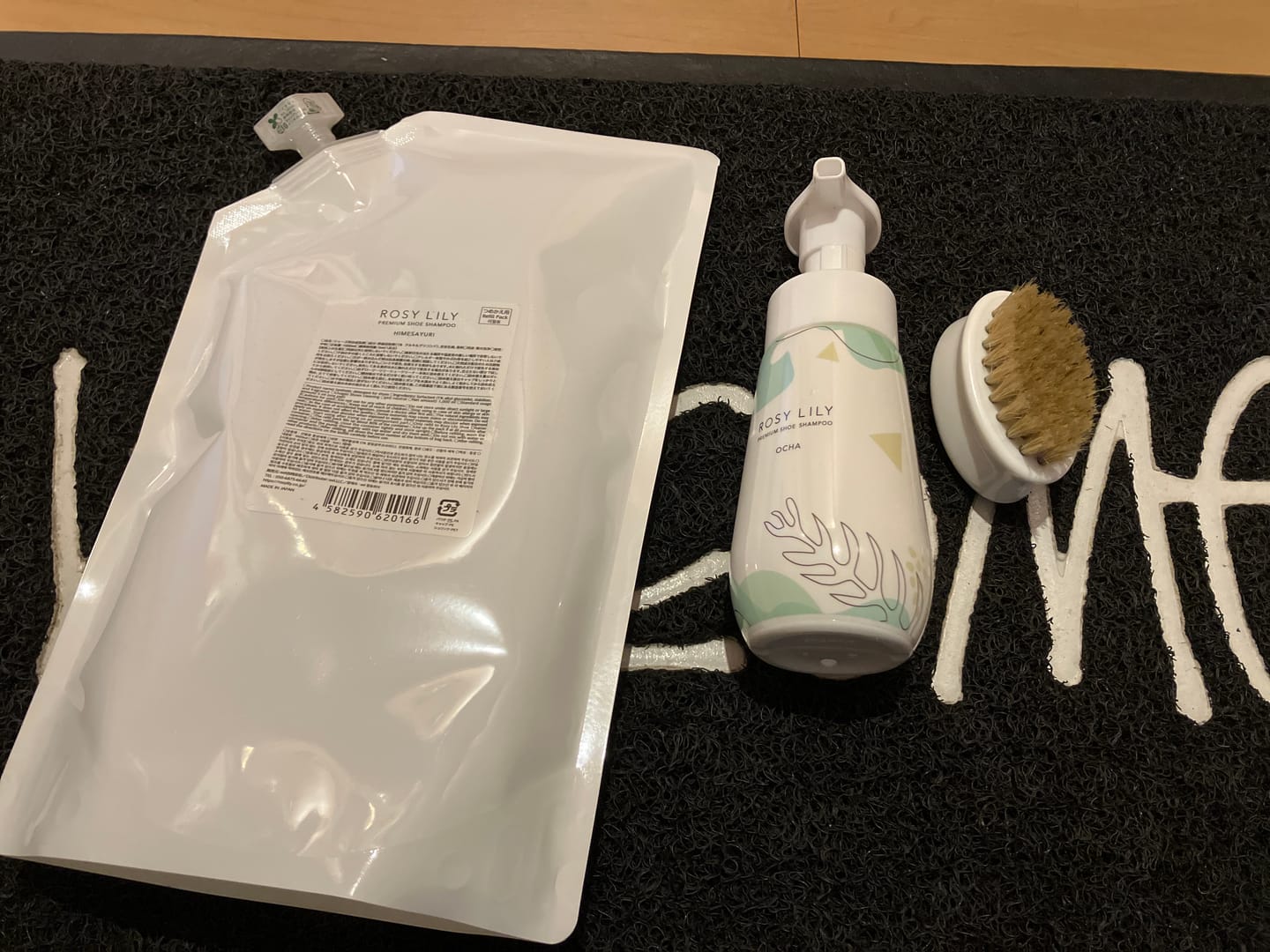 Customer photo review of プレミアムシューズシャンプー 詰め替え用 1L