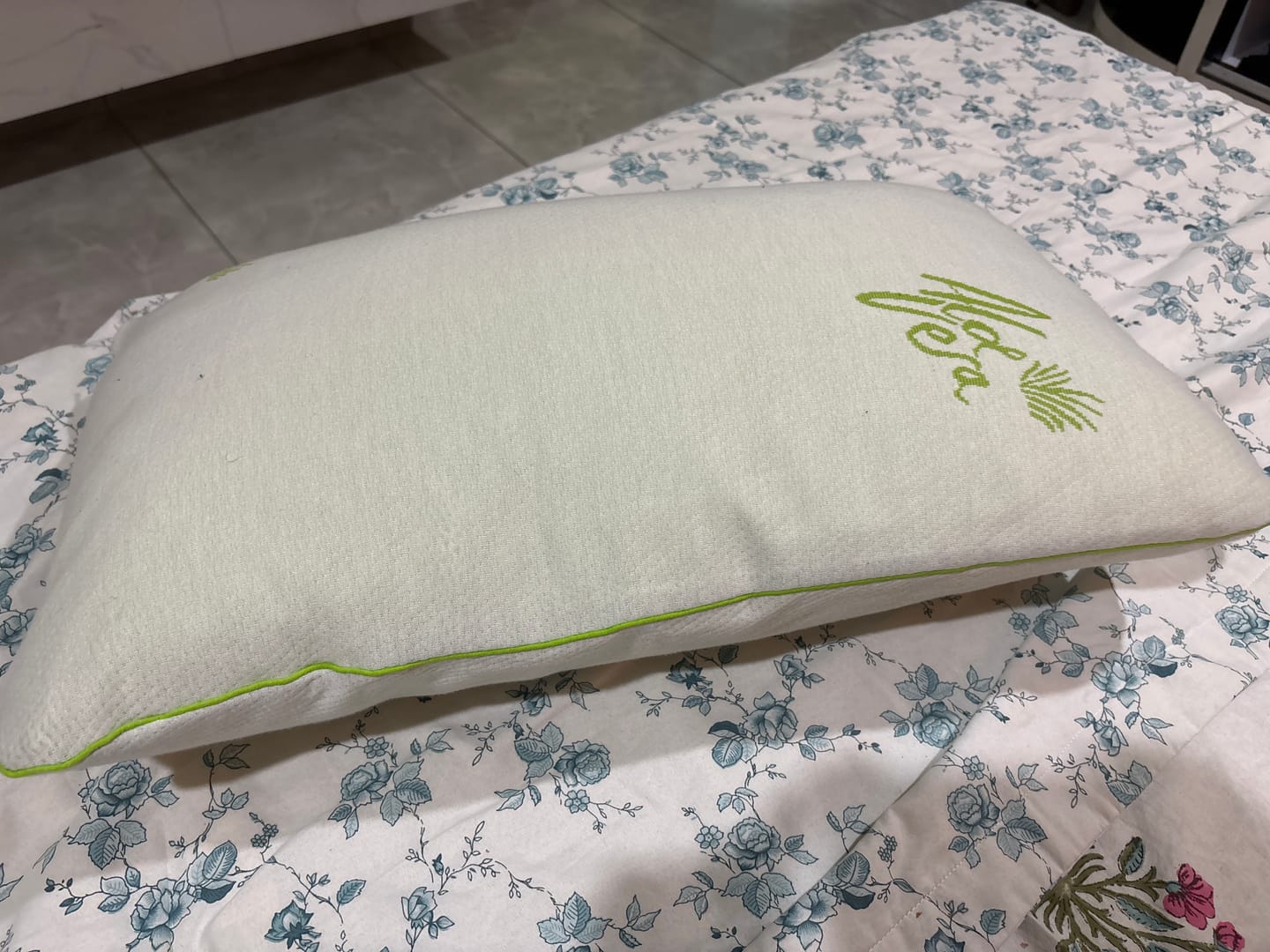 Customer photo review of Flo Adjustable Pillow (Fibre)