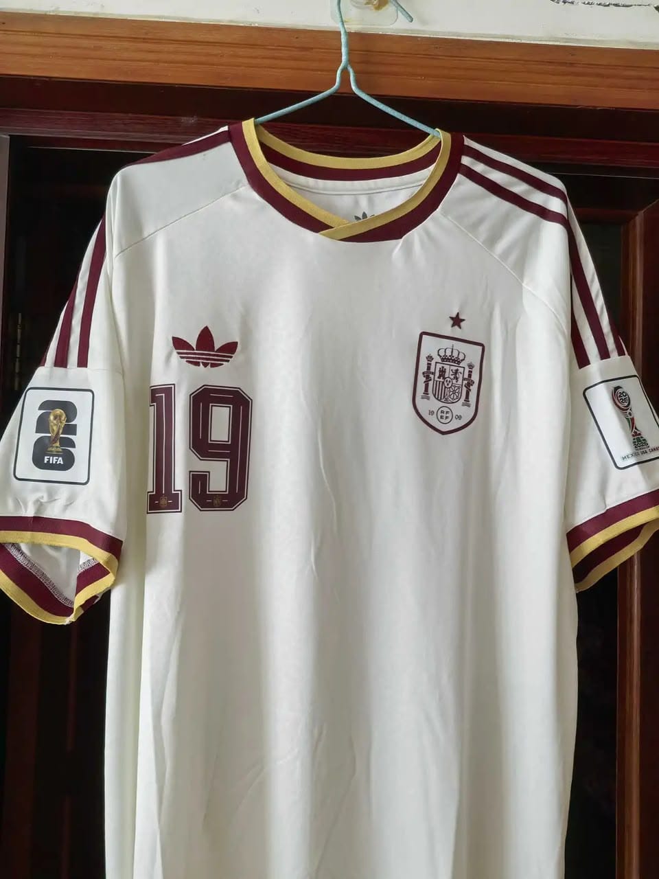 Customer photo review of MAGLIA SPAGNA AWAY 2026/27 PERSONALIZZAZIONE LAMINE YAMAL