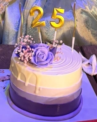 Customer photo review of Floral Ombre Cake