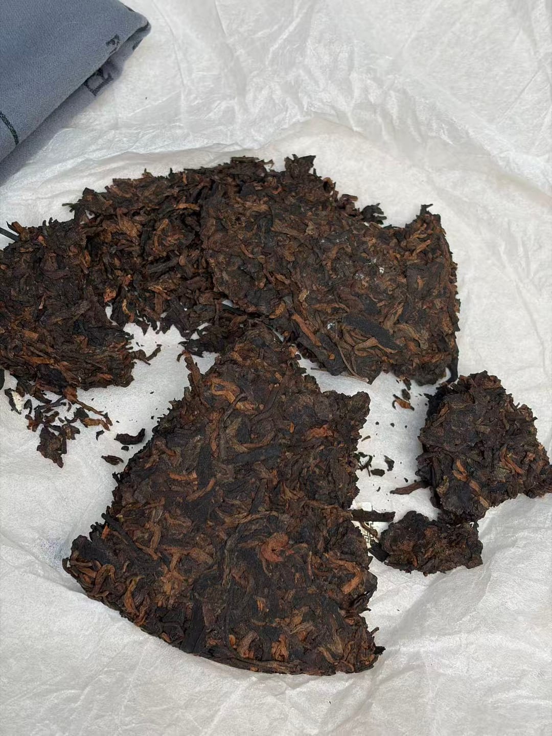 Customer photo review of Bulang Mountain Ancient Tree Ripe Pu-erh - ’Timeless Aroma’