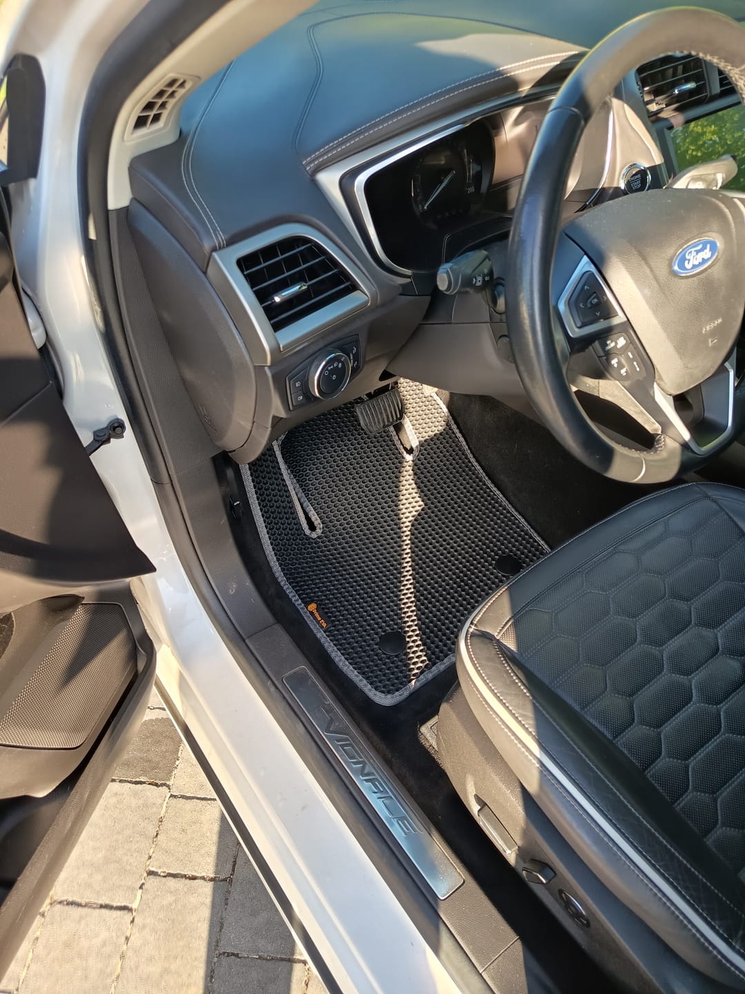 Customer photo review of Dywaniki samochodowe na zamówienie - Przód i tył