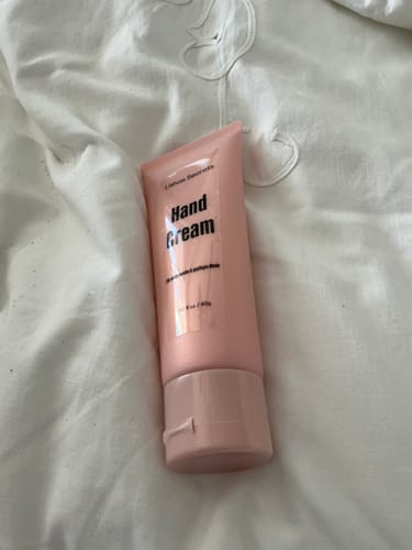 Kundenbewertung mit Foto zu Hand Cream - für seidig weiche Hände (vor allem im Winter)