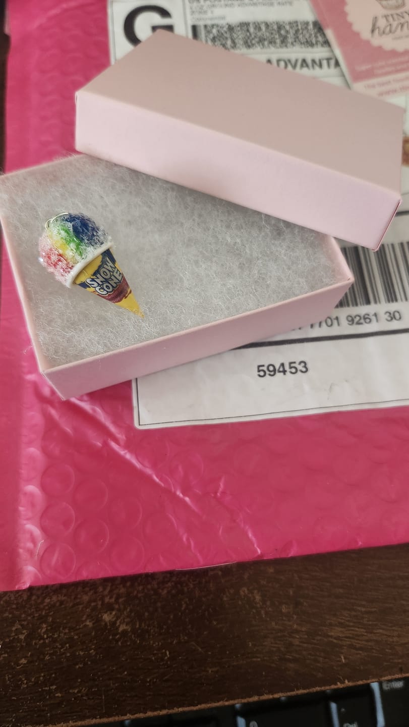 Customer photo review of Scented Snow Cone Necklace