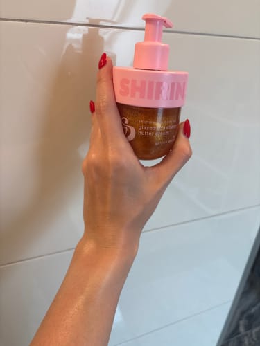 Customer photo review of Shimmering Body Oil Glazed Strawberry Butter Cream